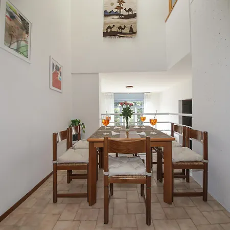 La Dolce - - * Tremezzo