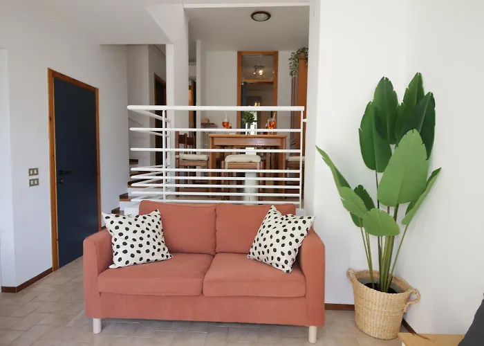 Villa La Dolce - - *