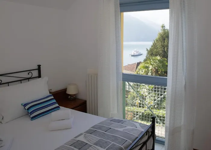 La Dolce - - * Tremezzo